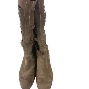 Boutique 9 Taupe Shana Suede Cut Out boots‎
